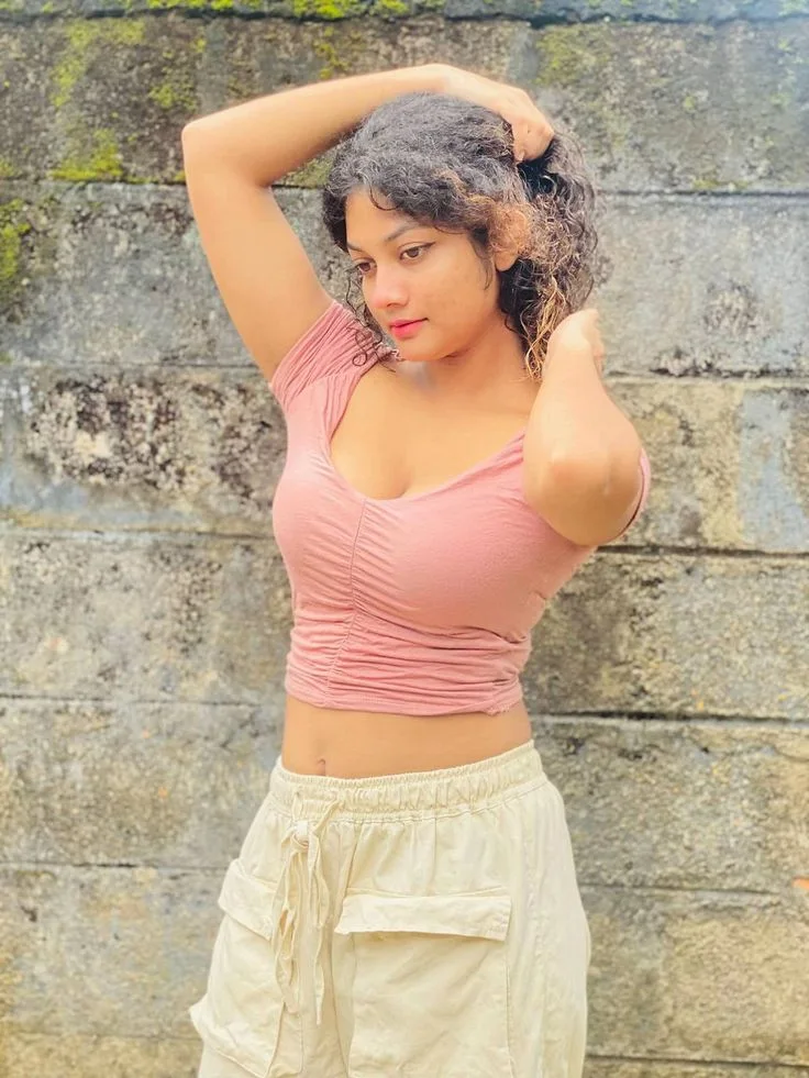 Ananya Verma - VIP Call Girls Lucknow
